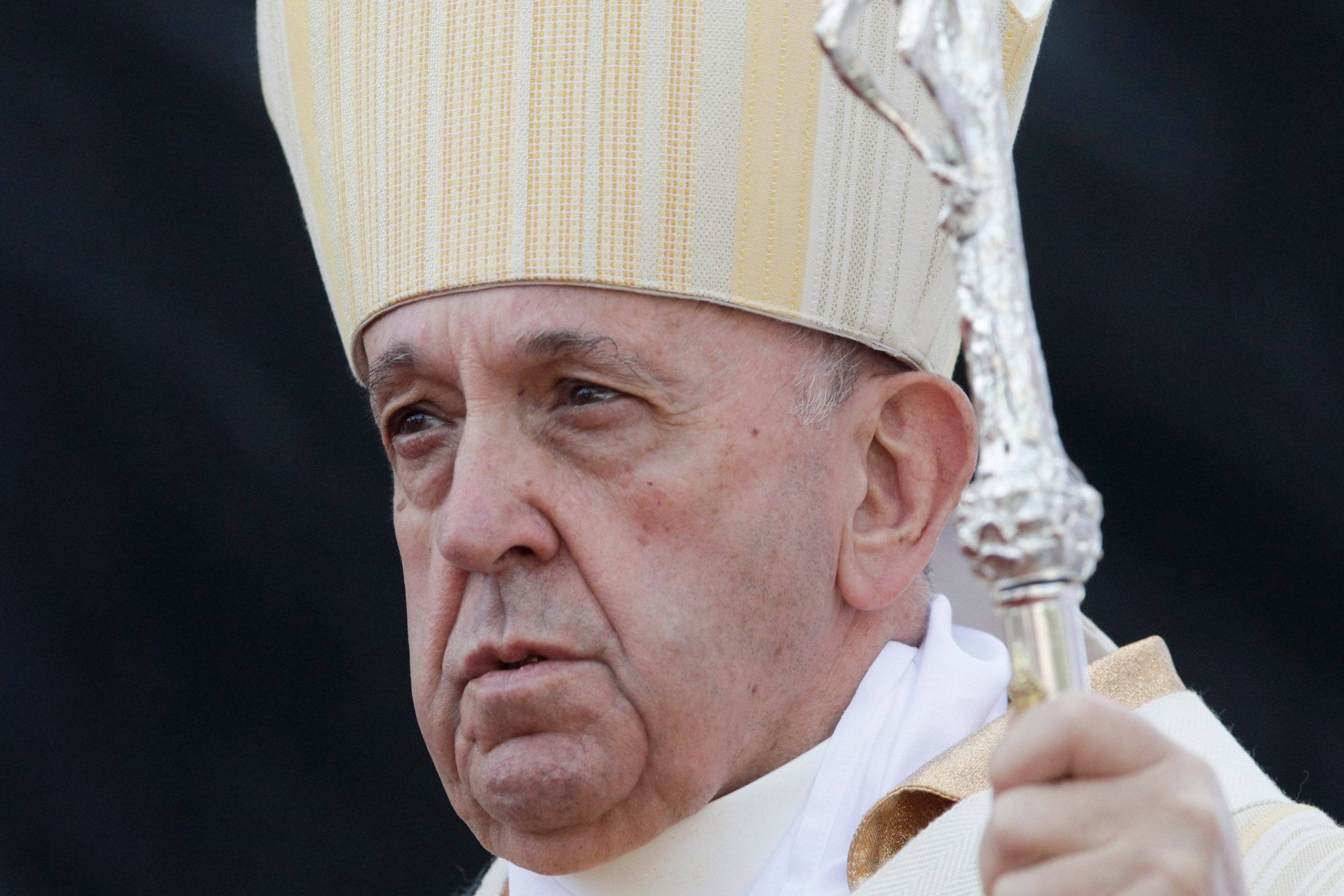 Primele imagini cu Papa Francisc în scriu. Testamentul său a fost făcut public. Când vor avea loc funeraliile