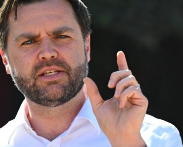 UE, replică pentru J.D. Vance în problema concesiilor teritoriale cuprinse în acordul de pace: „Crimeea aparţine Ucrainei”