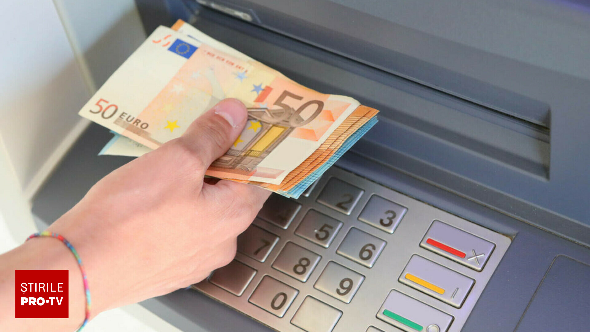 Un bărbat a depus la bancă 10 euro și nu s-a atins de ei, iar după 20 de ani a descoperit o „sumă fabuloasă” în cont