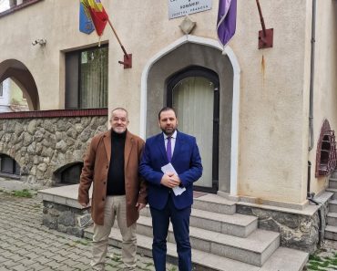 Viceprimarul Alexandru Săraru (AUR) își declară public sprijinul pentru FC Petrolul Ploiești: „Este un simbol al județului, vom face tot ce este legal posibil pentru a-l susține” Viceprimarul Alexandru Săraru (AUR) își declară public sprijinul pentru FC Petrolul Ploiești: „Este un simbol al județului, vom face tot ce este legal posibil pentru a-l susține”