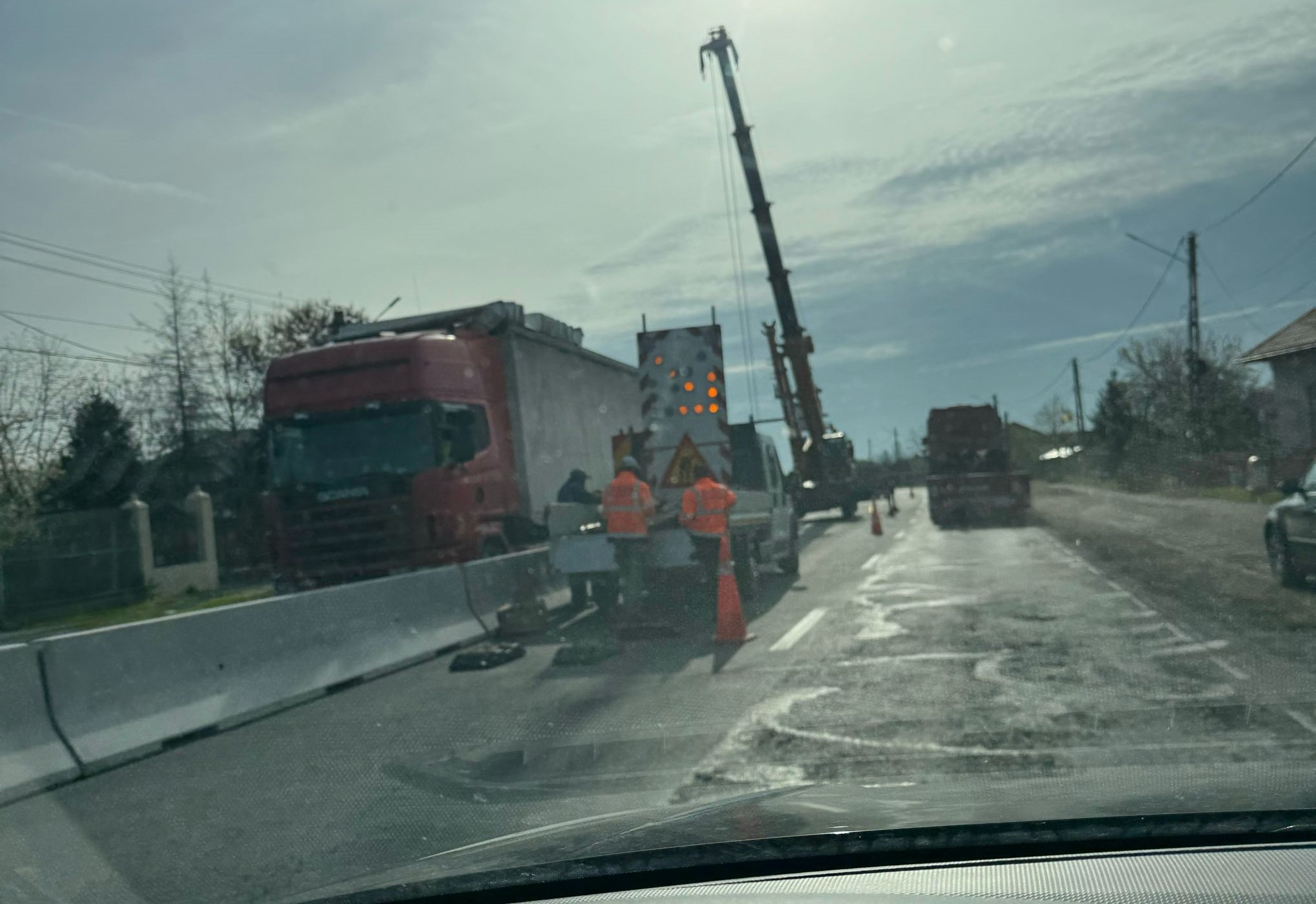 Trafic restricționat pe DN 1B, pentru montarea separatoarelor de sens