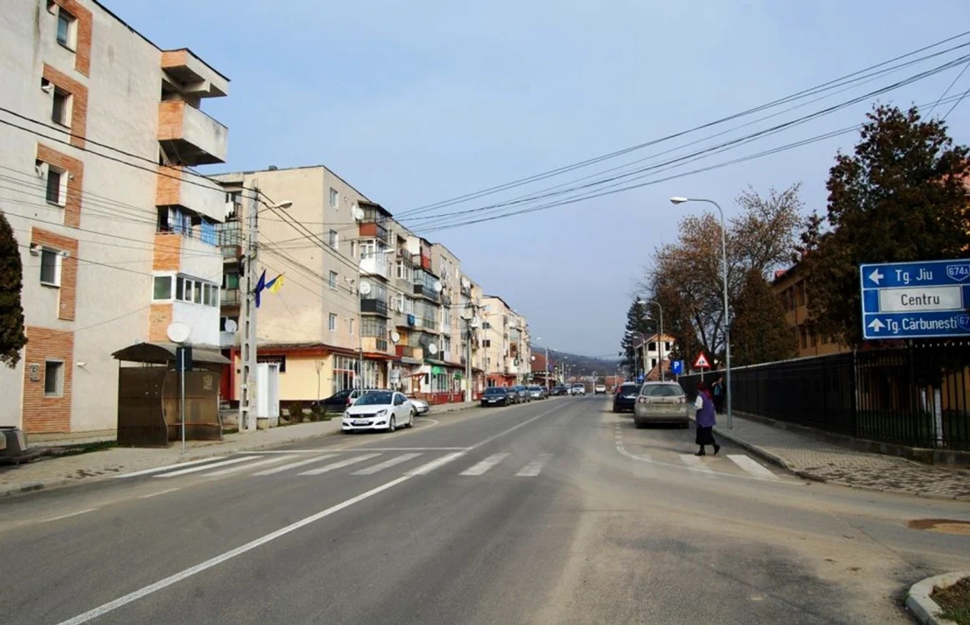 Cea mai lungă stradă din România, unică în Europa. Măsoară 18 kilometri, include 31 de podețe și 21 de poduri, depășind un record impresionant