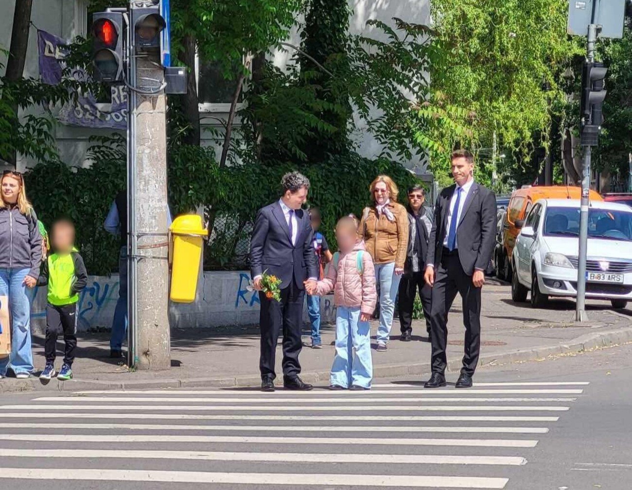 Ce nume deosebite au copiii lui Nicușor Dan și ai Mirabelei Grădinaru. Rar le auzi