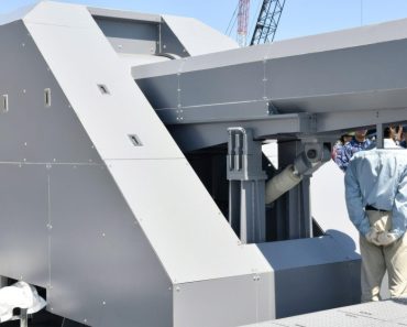 Japonia a prezentat o armă care poate schimba soarta războiului. Ce este și cum funcționează tunul electric