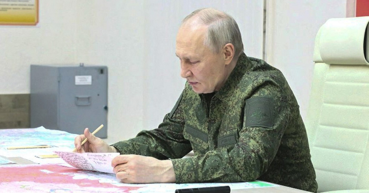 Elicopterul lui Putin ar fi fost prins într-un atac cu drone ucrainene în timpul vizitei sale la Kursk, potrivit unui comandant rus