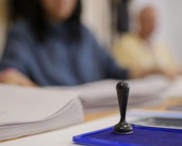 Prefectura Prahova: Membrii comisiilor de votare pot veni să își ridice indemnizațiile