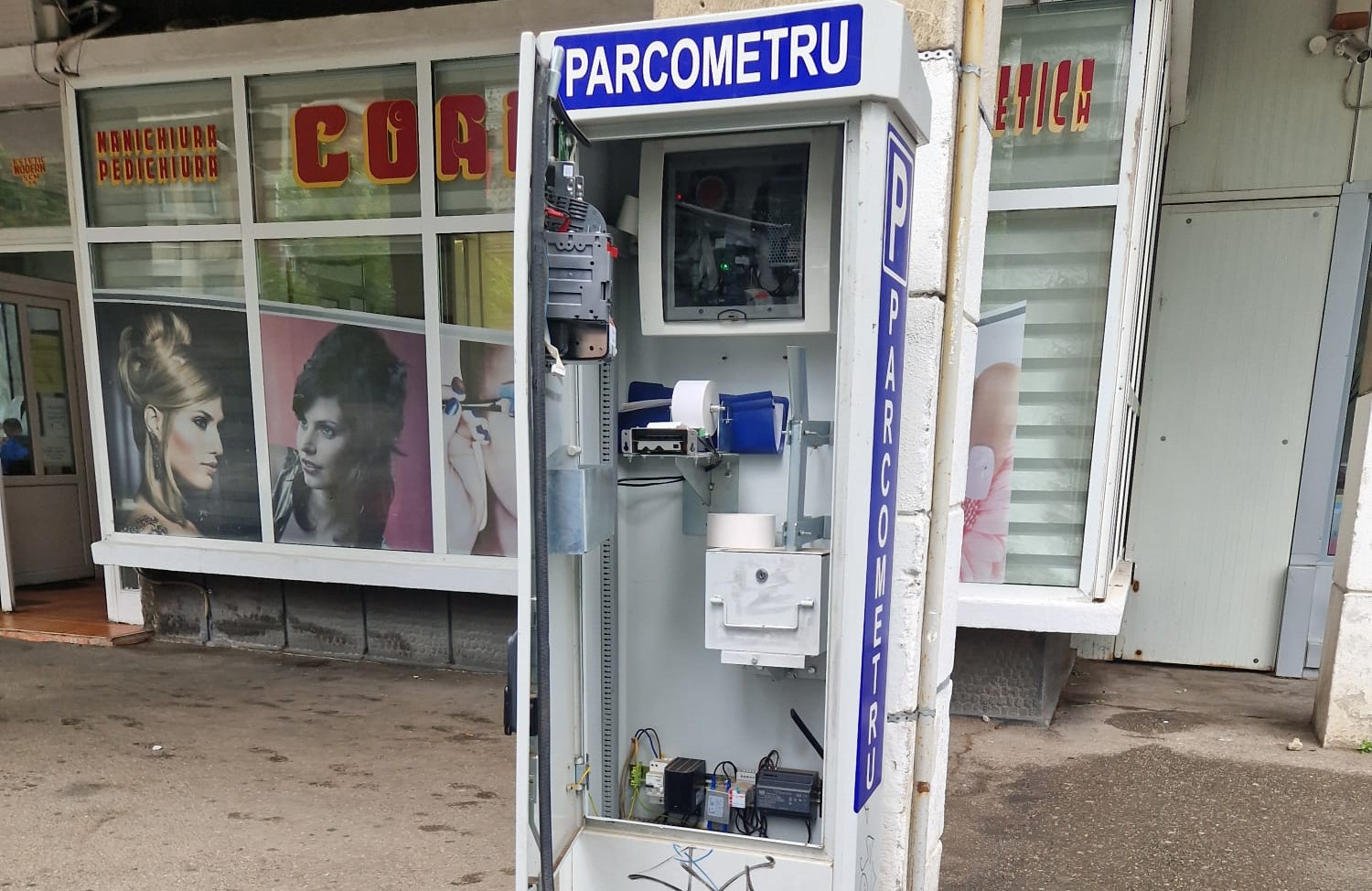 Parcometre din Ploiești sparte. Cu câți bani au plecat hoții