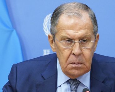 „Ceasul Apocalipsei se apropie tot mai mult de miezul nopții”, avertizează Serghei Lavrov