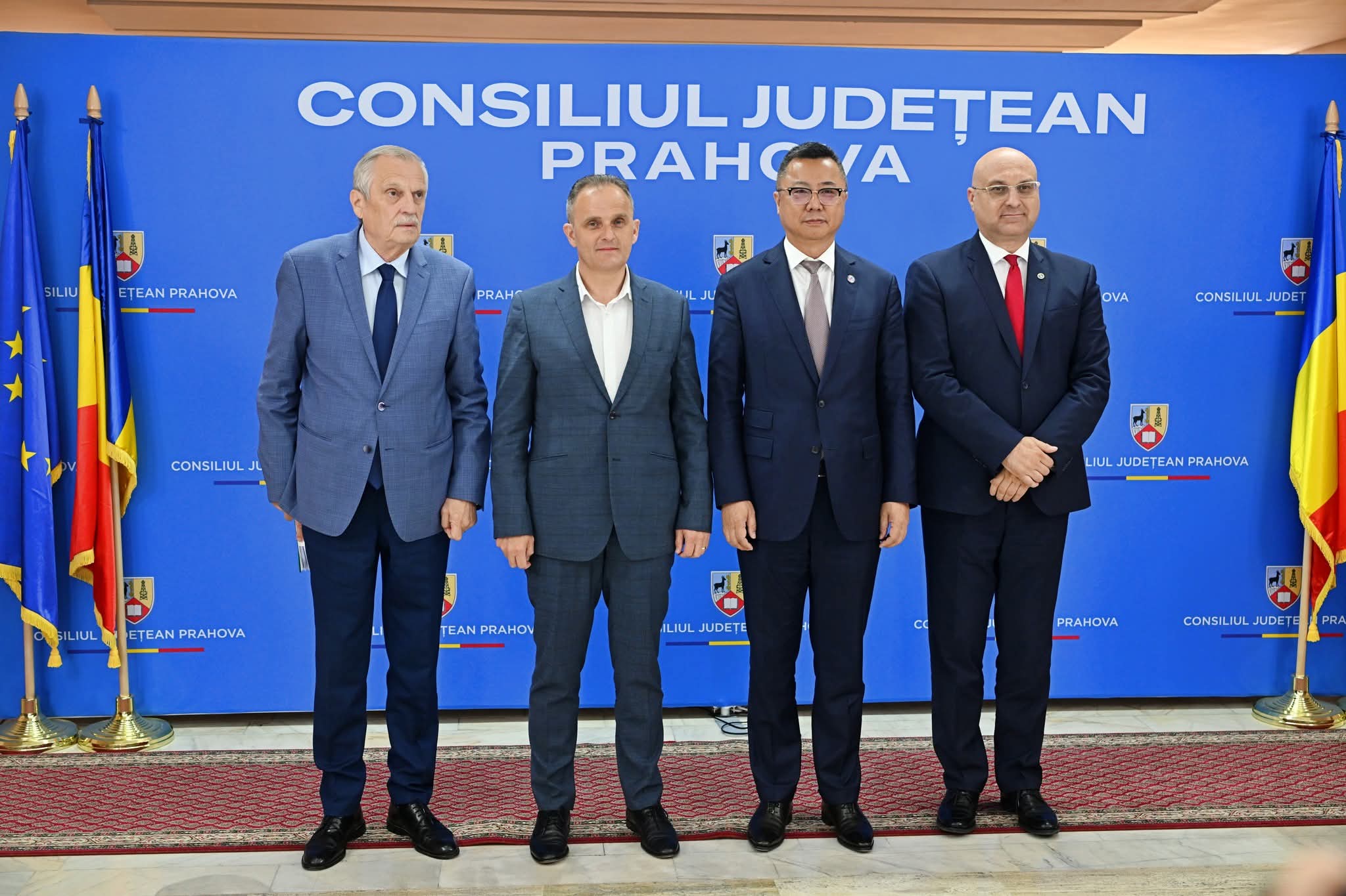 Virgil Nanu a primit vizita delegatiei Consiliului China-Europa. Discutii importante despre parteneriate cu judetul Prahova Virgil Nanu a primit vizita delegatiei Consiliului China-Europa. Discutii importante despre parteneriate cu judetul Prahova
