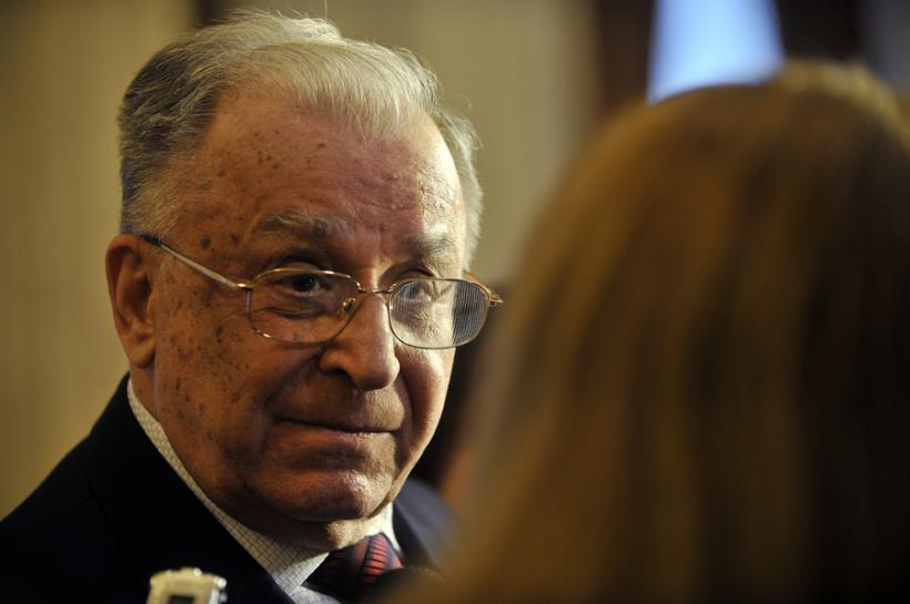 Breaking news/ Ion Iliescu este internat la ATI la spitalul SRI