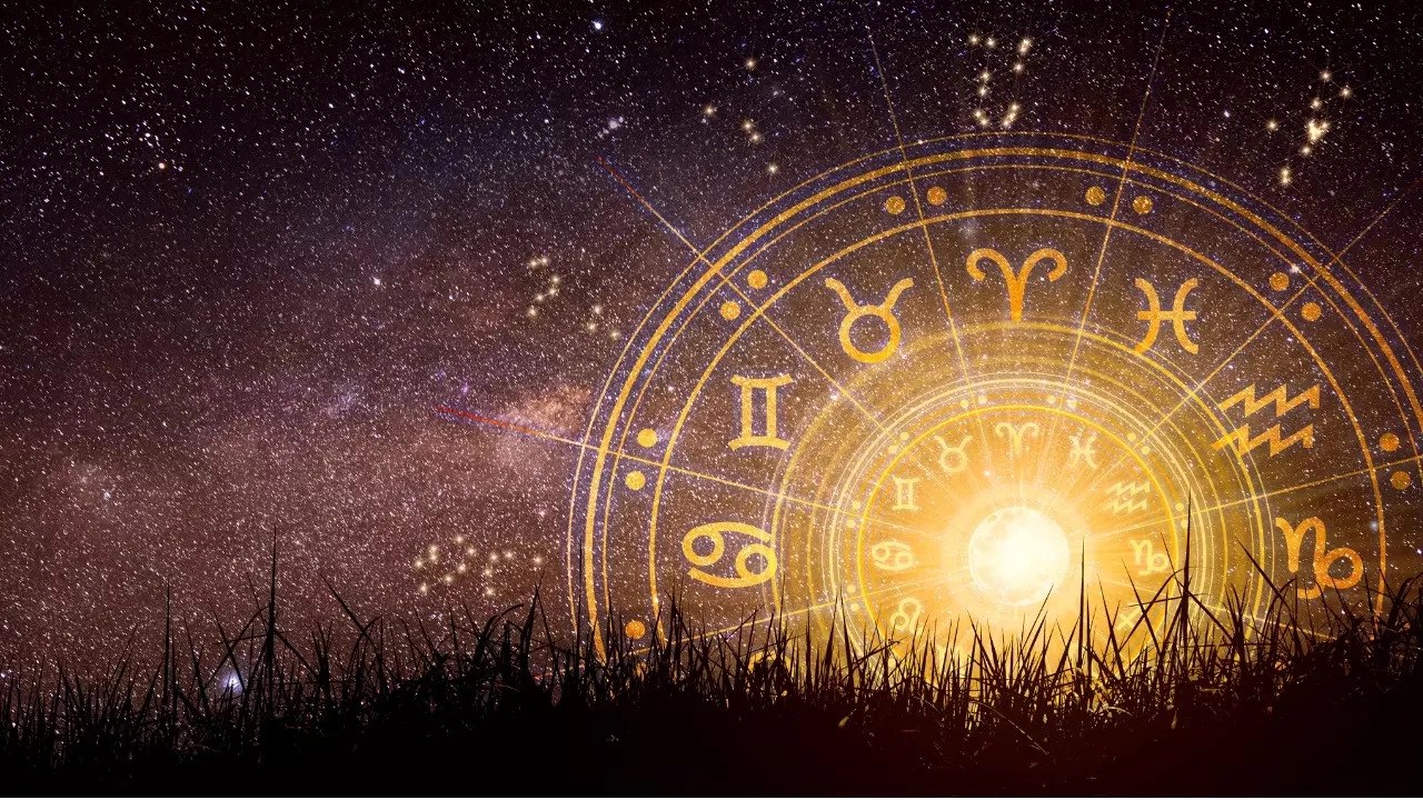 Horoscop joi, 10 iulie. Fecioarele vor să-și îndrepte greșelile din trecut, vin recompense către Vărsători
