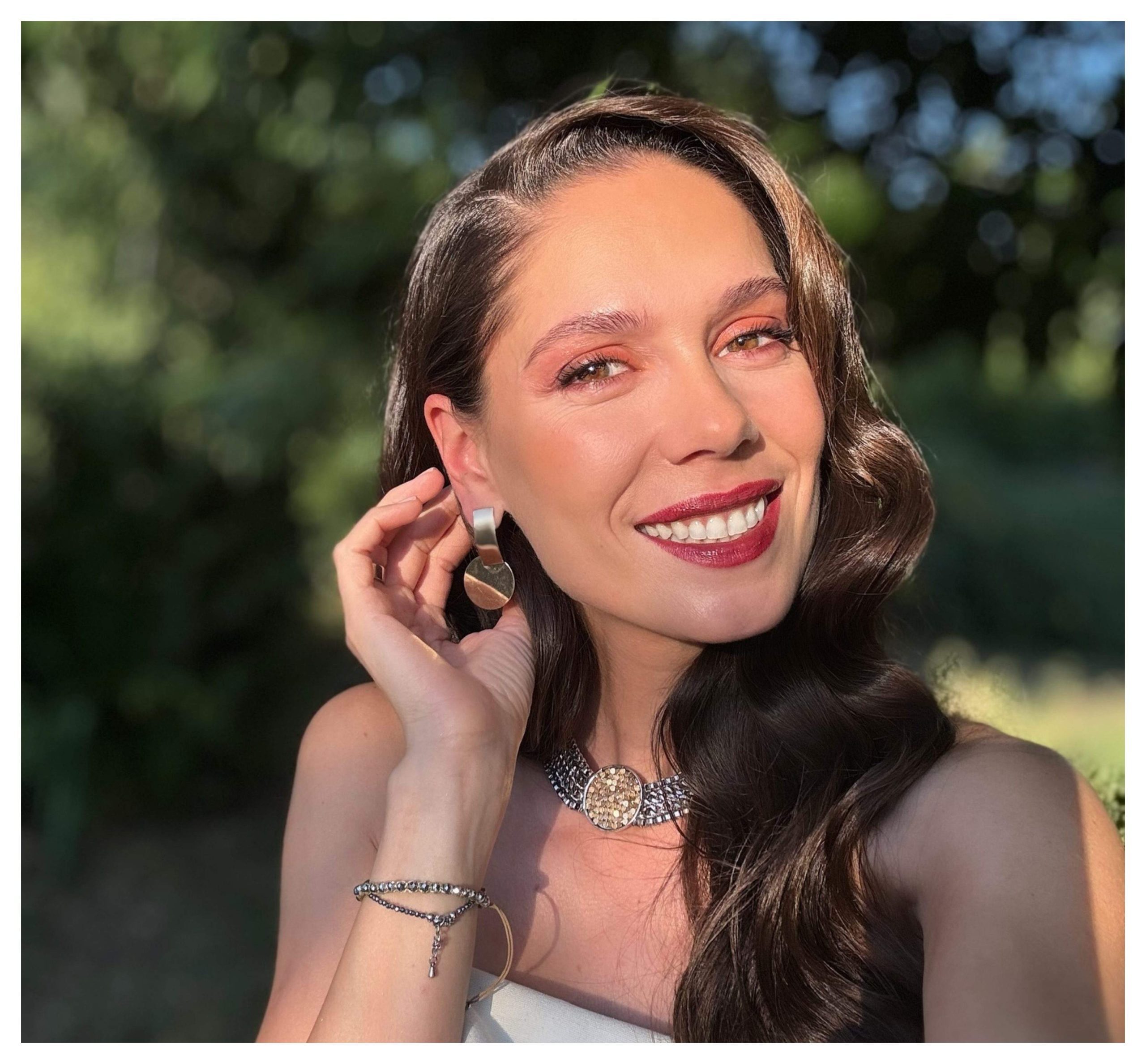 Irina Fodor, mesaj de apreciere pentru sora ei, Teodora. Cum arată tânăra care a devenit șefa de promoție la facultate: „Atât de mândră”
