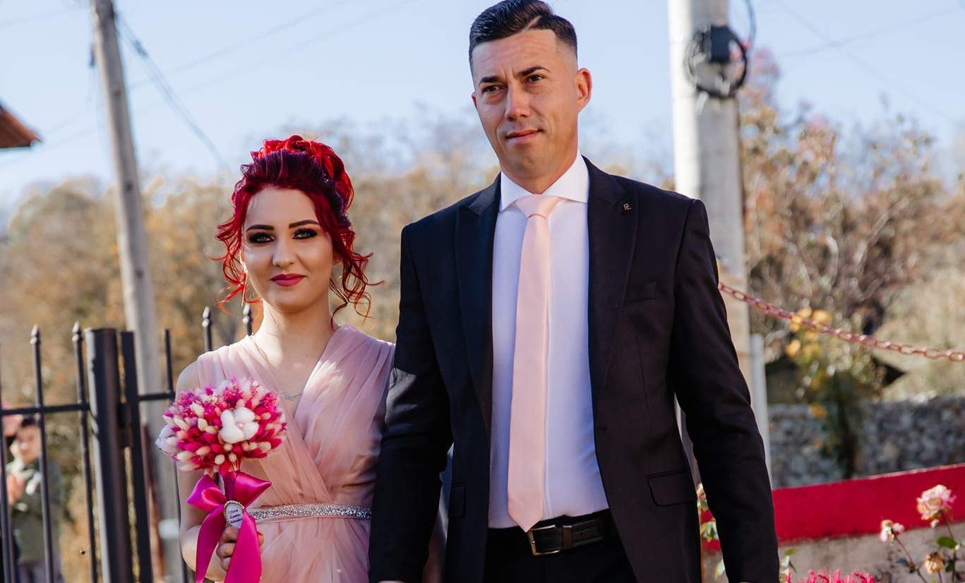 Soțul Luizei, tânăra care a murit la scurt timp după naștere, declarații dureroase! Familia a condus-o pe ultimul drum Soțul Luizei, tânăra care a murit la scurt timp după naștere, declarații dureroase! Familia a condus-o pe ultimul drum