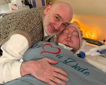 A murit „prințul adormit” al Arabiei Saudite! A fost în comă timp de 20 de ani, în urma unui accident de mașină, în Londra A murit „prințul adormit” al Arabiei Saudite! A fost în comă timp de 20 de ani, în urma unui accident de mașină, în Londra