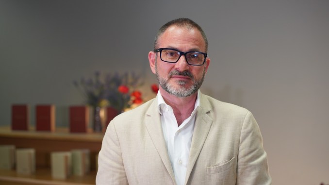 ‘Mă pun în genunchi în fața dumneavoastră și vă implor: ASCULTAȚI-NE!’ – Horia Constantinescu, semnal de alarmă în ultimul ceas