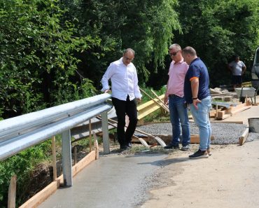 Nanu a verificat lucrările de refacere a podului de la Ceptura: „Echipele CJ au lucrat continuu, traficul va fi reluat în scurt timp” Nanu a verificat lucrările de refacere a podului de la Ceptura: „Echipele CJ au lucrat continuu, traficul va fi reluat în scurt timp”
