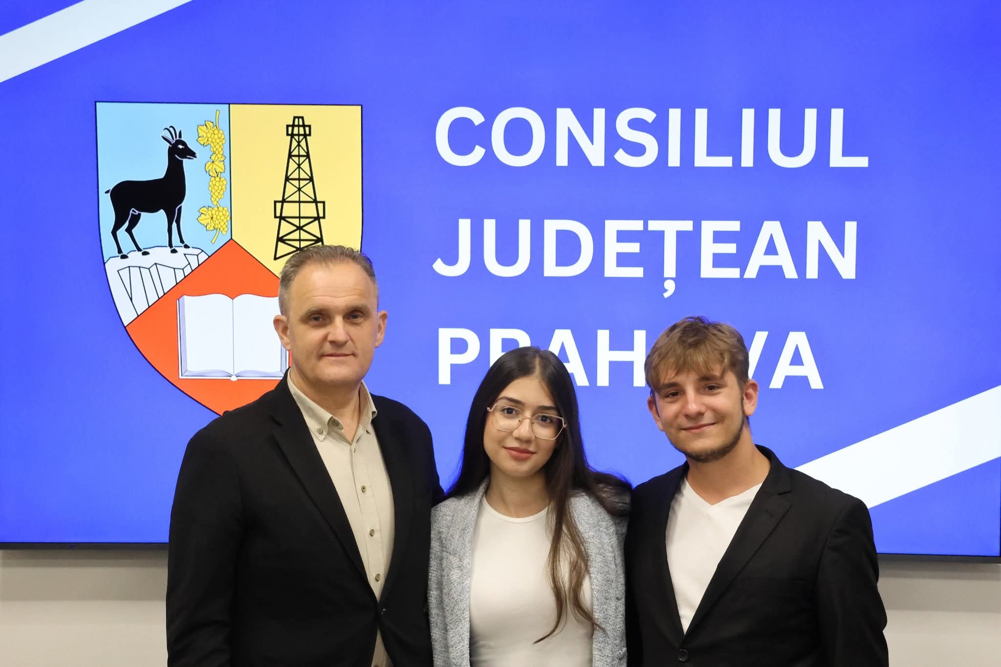 Virgil Nanu, îndemn către primarii din Prahova: „Investiți în educație și sprijiniți tinerii!” Virgil Nanu, îndemn către primarii din Prahova: „Investiți în educație și sprijiniți tinerii!”