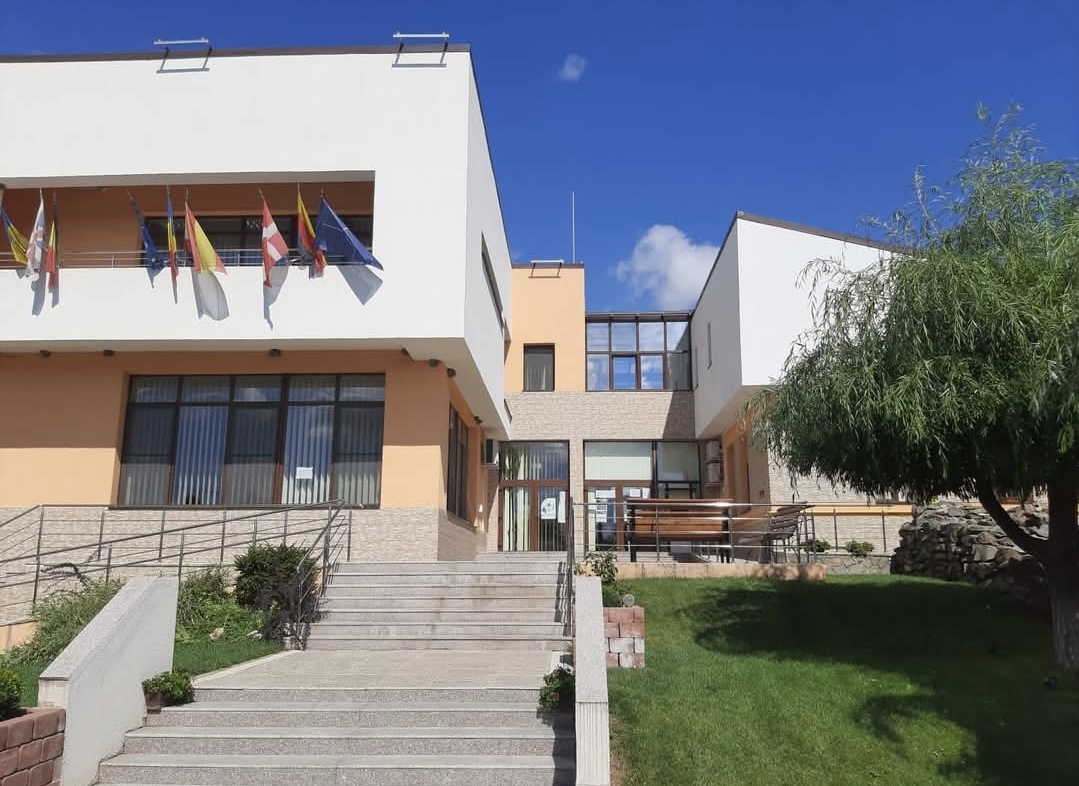 Zilele Comunei Ariceștii Rahtivani 2025: Elevii merituoși, profesorii dedicați și seniorii comunității vor fi premiați cu diplome de excelență Zilele Comunei Ariceștii Rahtivani 2025: Elevii merituoși, profesorii dedicați și seniorii comunității vor fi premiați cu diplome de excelență