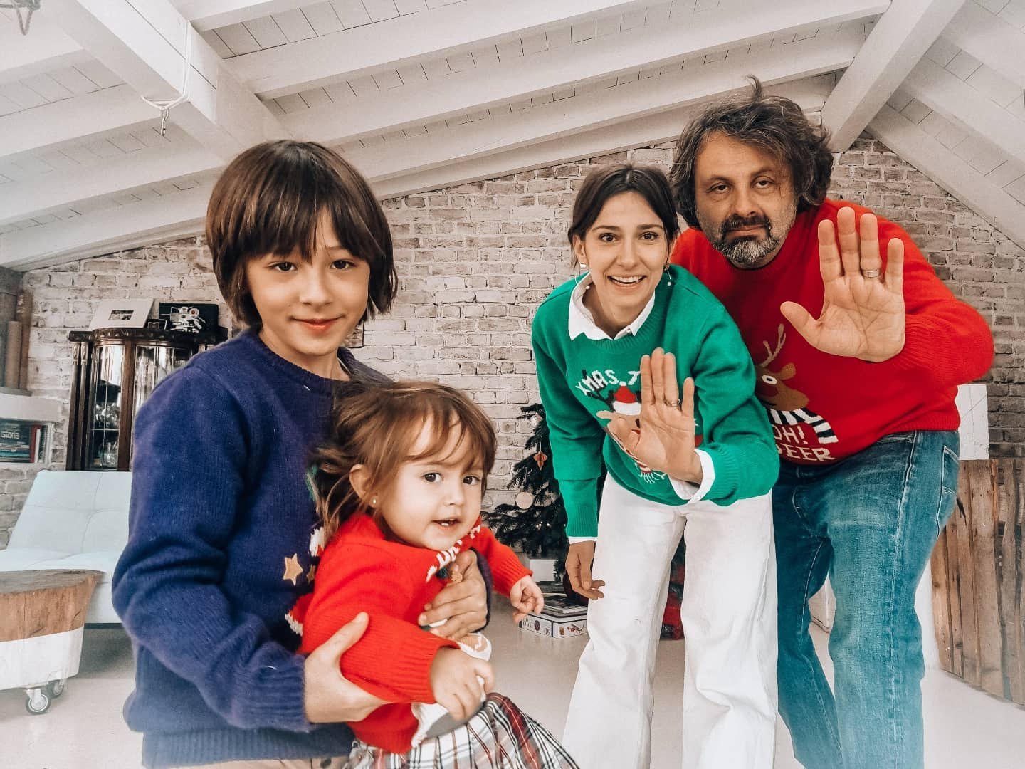 Motivul pentru care soțul Danei Rogoz s-a mutat la Viscri cu cei doi copii ai lor: „Aseară ne era deja dor unii de ceilalți”
