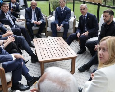 Însoțitorii lui Zelenski: lista liderilor europeni care vor merge la Casa Albă cu președintele Ucrainei