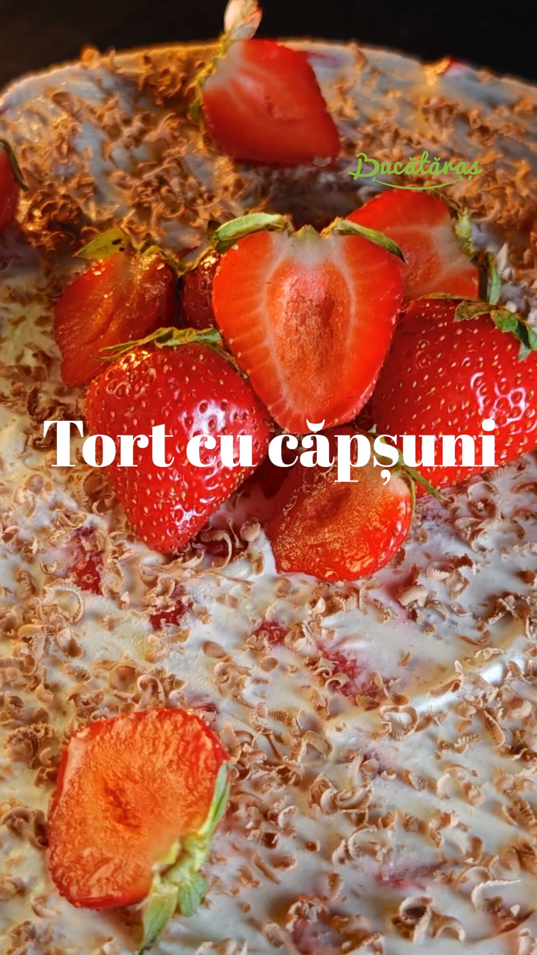 Tort rapid cu cremă mascarpone și căpșuni – Deliciu de vară fără coacere Tort rapid cu cremă mascarpone și căpșuni – Deliciu de vară fără coacere