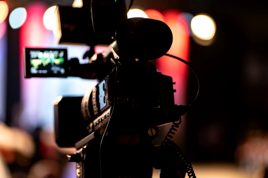 Un mare prezentator revine pe micile ecrane! A fost coleg cu Andreea Marin și iată ce emisiune va prezenta