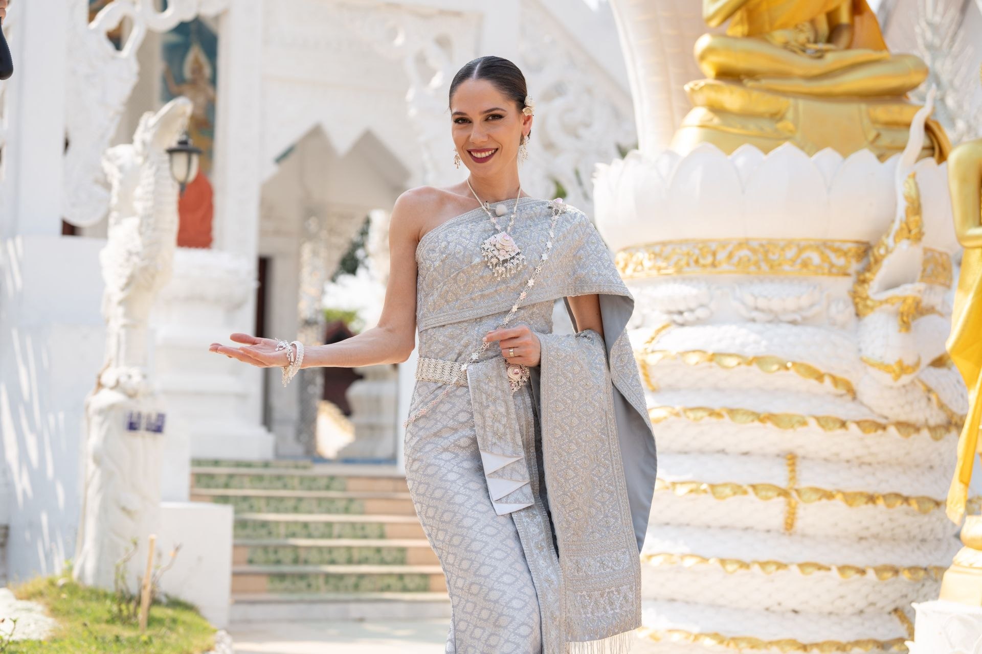 Irina Fodor a făcut publice imagini cu camera de hotel în care s-a cazat pentru Asia Express. Condițiile sunt greu de suportat. Video