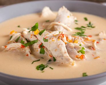 Rețeta care i-a uimit pe toți. Cum gătesc străinii ciorbă rădăuțeană cu porcușor de Guineea Rețeta care i-a uimit pe toți. Cum gătesc străinii ciorbă rădăuțeană cu porcușor de Guineea