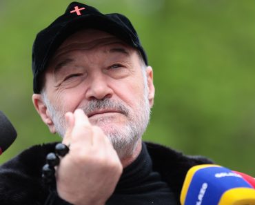 Relația lui Gigi Becali cu lucrătorii asiatici din Capitală. Patronul FCSB a uimit pe toată lumea Relația lui Gigi Becali cu lucrătorii asiatici din Capitală. Patronul FCSB a uimit pe toată lumea