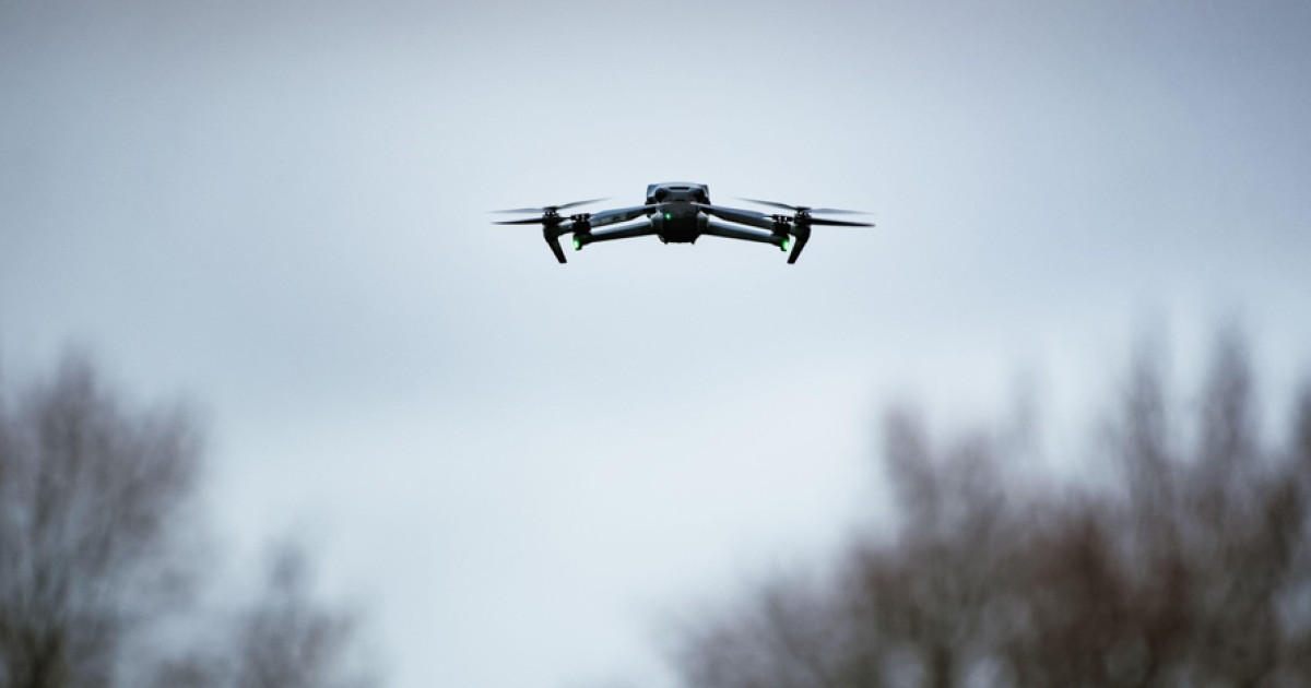 Zelenski acuză Ungaria că a trimis drone în spațiul aerian al Ucrainei. Ce ordin i-a dat șefului armatei