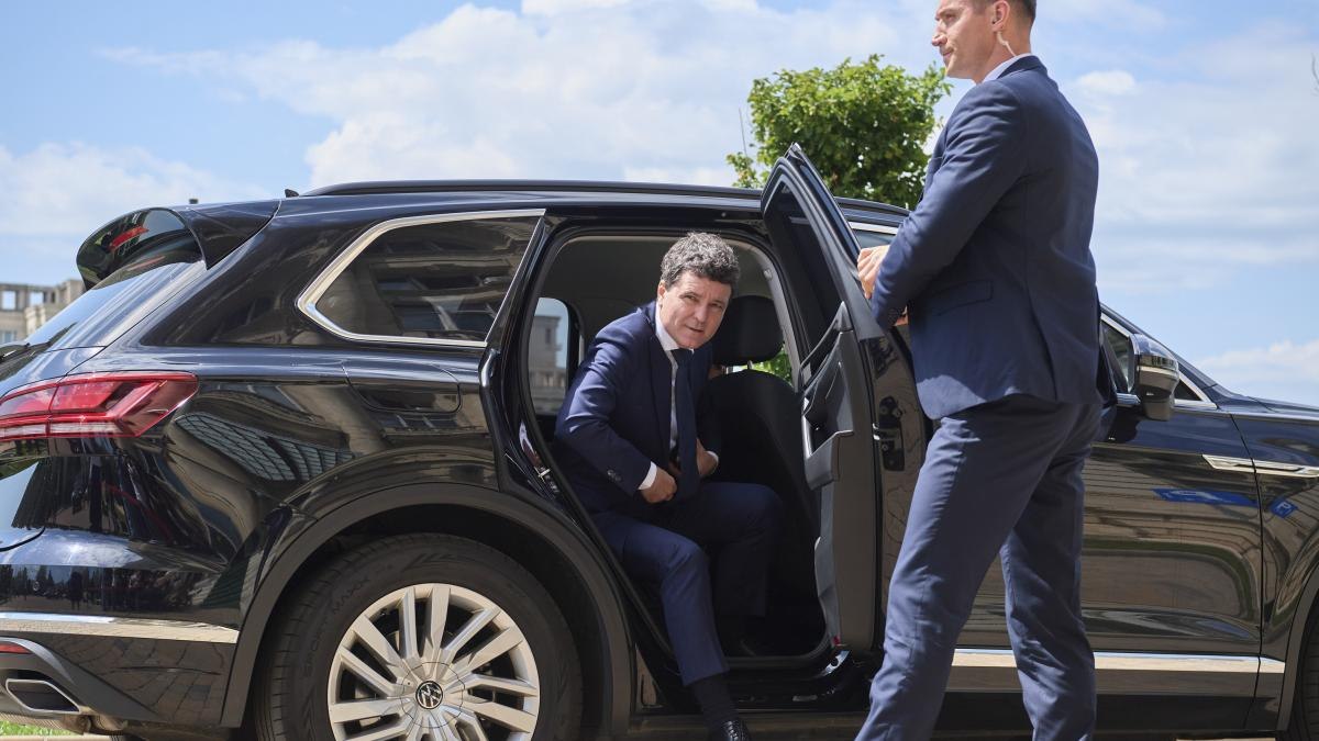 Nicușor Dan, moment neașteptat la Timișoara. Gestul care a atras atenția publicului. VIDEO Nicușor Dan, moment neașteptat la Timișoara. Gestul care a atras atenția publicului. VIDEO