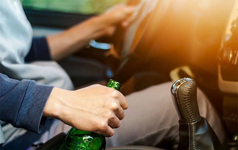 Un prahovean prins de două ori în aceeași zi beat la volan și fără permis a fost reținut de polițiști Un prahovean prins de două ori în aceeași zi beat la volan și fără permis a fost reținut de polițiști