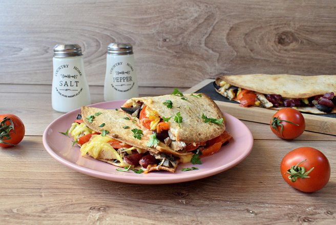 Quesadilla cu legume si peste Quesadilla cu legume si peste