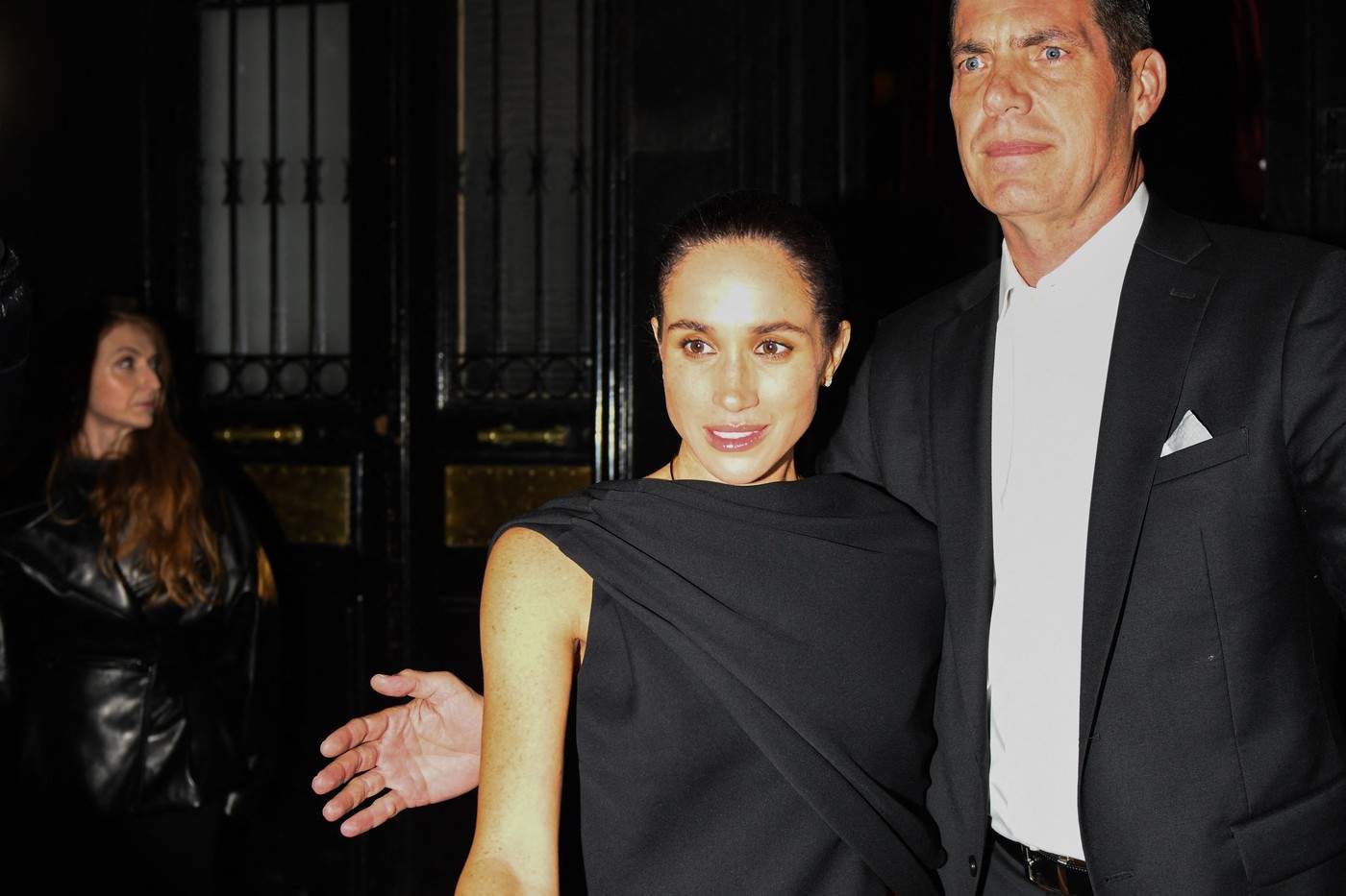 Cum a apărut Meghan Markle la Paris Fashion Week, după 10 ani de absență. Fără strop de machiaj, a atras toate privirile | FOTO Cum a apărut Meghan Markle la Paris Fashion Week, după 10 ani de absență. Fără strop de machiaj, a atras toate privirile | FOTO