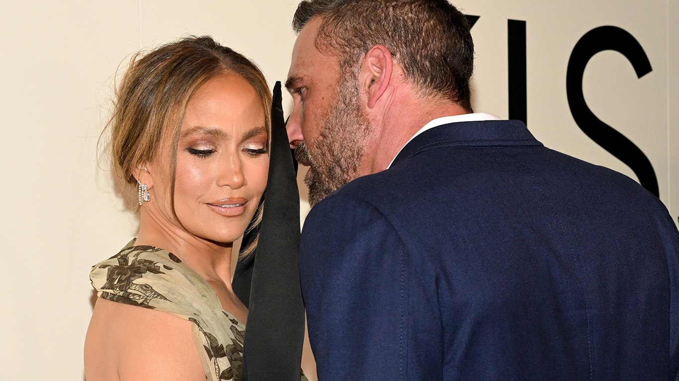 Divorţaţi, dar de nedespărţit! Unde au apărut împreună Jennifer Lopez şi Ben Affleck Divorţaţi, dar de nedespărţit! Unde au apărut împreună Jennifer Lopez şi Ben Affleck