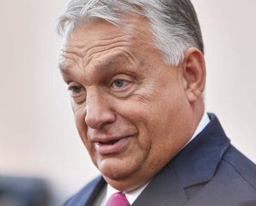 Viktor Orban a petrecut într-un local din Cluj. Liderul maghiar a cântat alături de orchestră