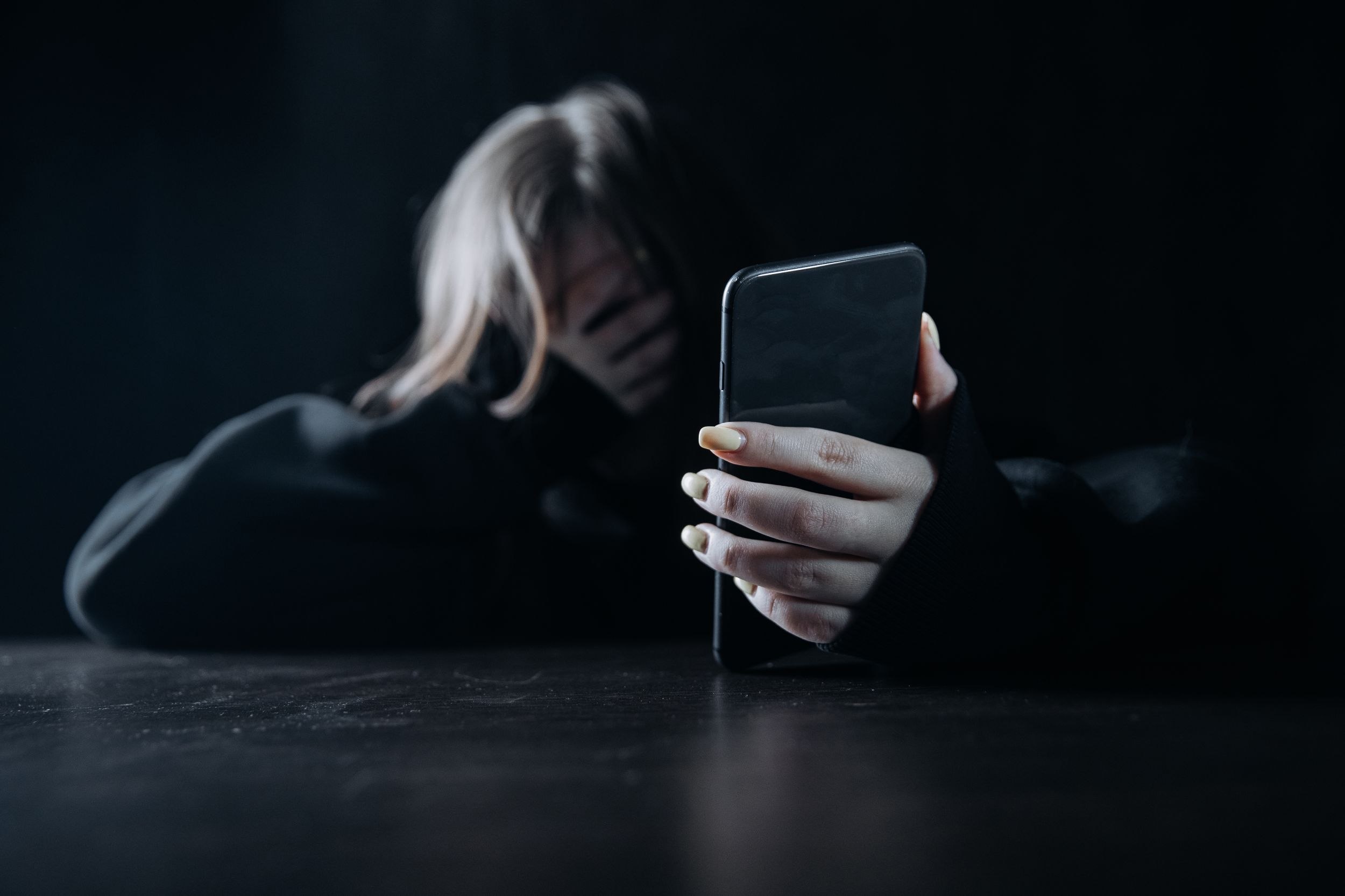 „Mi-a fost rușine să-l prezint părinților!” Povestea unei tinere a scos la suprafață un adevăr crud al zilelor noastre: „Rețelele sociale amplifică acest fenomen” „Mi-a fost rușine să-l prezint părinților!” Povestea unei tinere a scos la suprafață un adevăr crud al zilelor noastre: „Rețelele sociale amplifică acest fenomen”