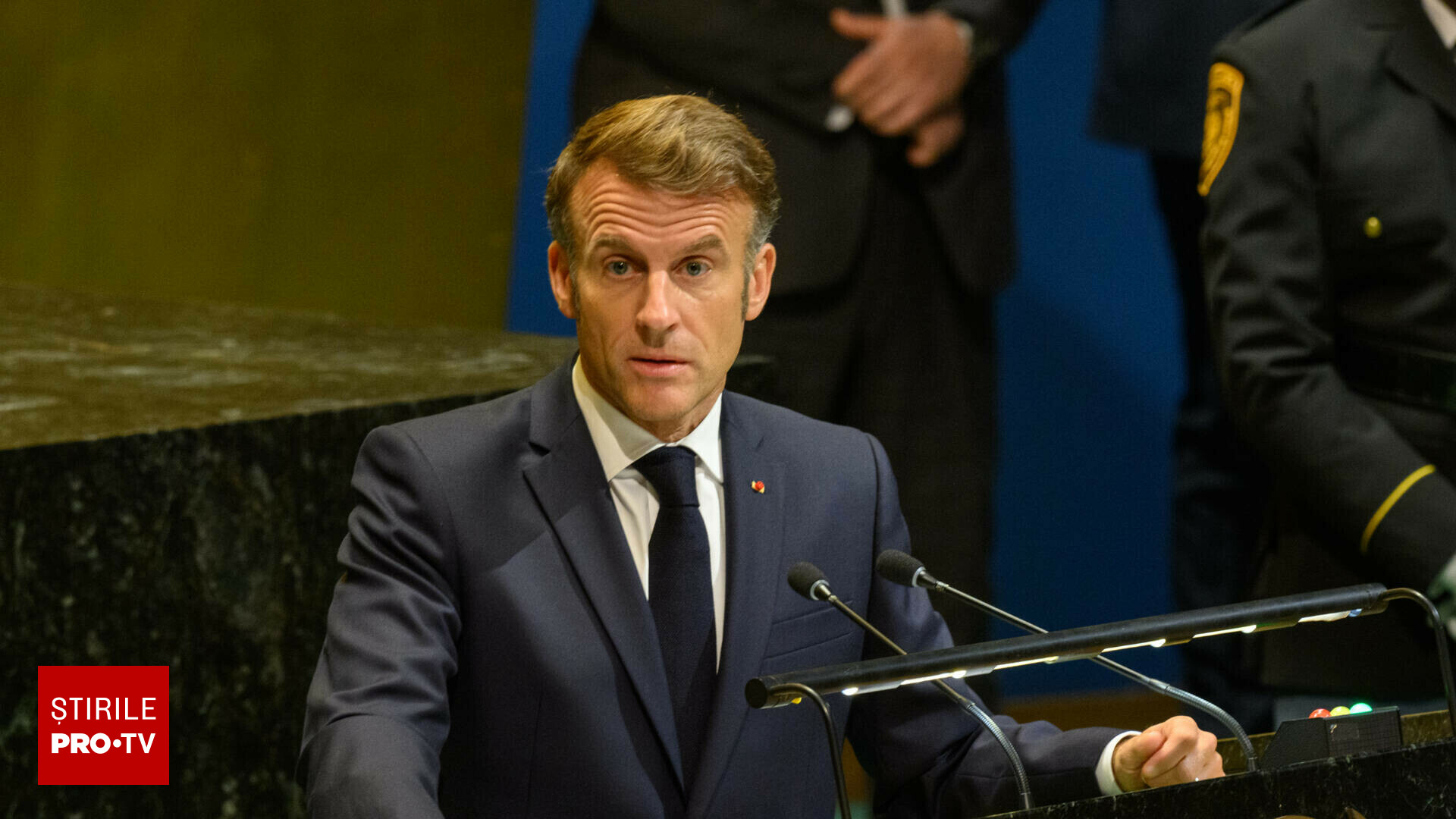 Criză politică în Franţa. Reuniune, fără rezultat, între Emmanuel Macron şi partide
