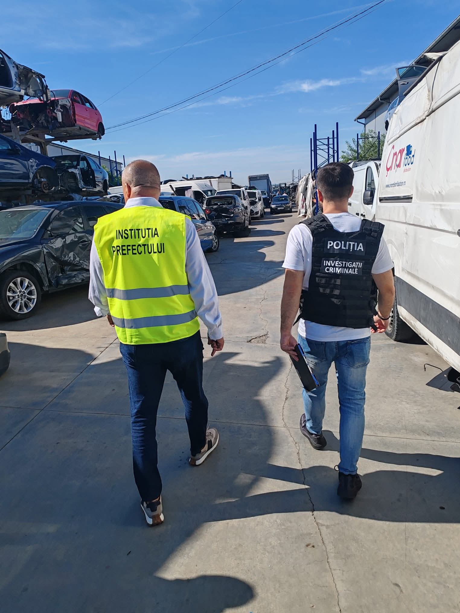Prefectura Prahova, CJPC, ITM, Poliția și Garda de Mediu – controale și sancțiuni la firmele de dezmembrări auto din județ Prefectura Prahova, CJPC, ITM, Poliția și Garda de Mediu – controale și sancțiuni la firmele de dezmembrări auto din județ