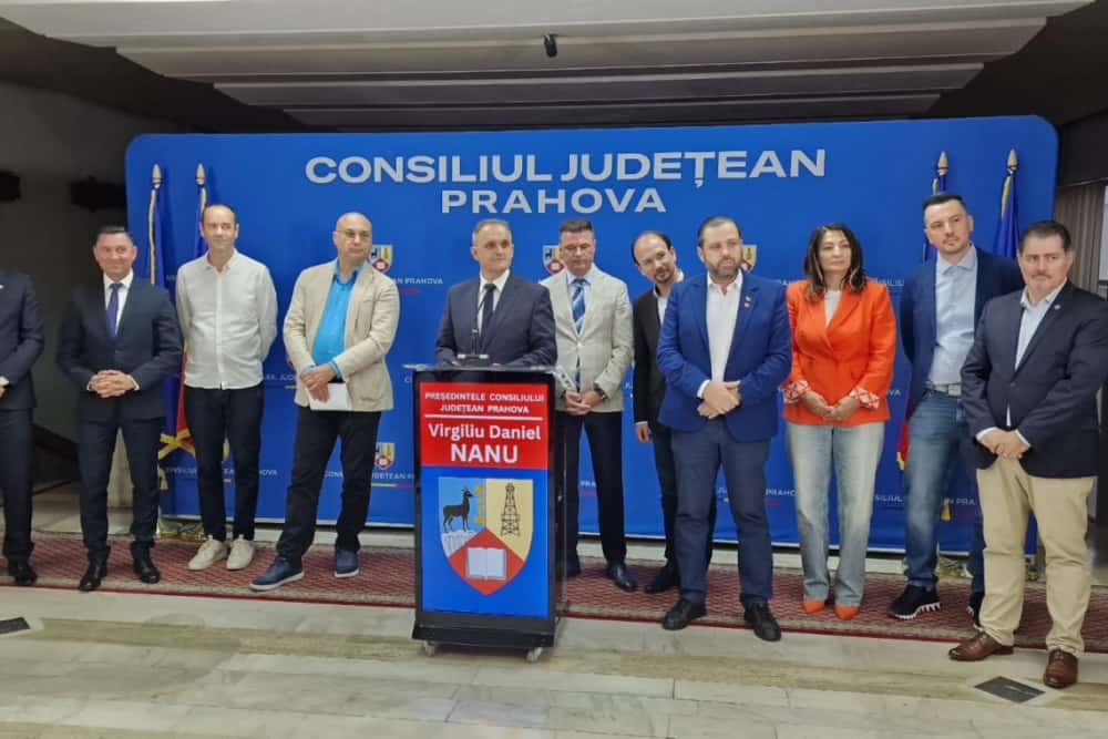 Mircea Roșca (PNL) apreciază bilanțul lui Virgil Nanu (PSD) și subliniază importanța parteneriatului pentru dezvoltarea Prahovei Mircea Roșca (PNL) apreciază bilanțul lui Virgil Nanu (PSD) și subliniază importanța parteneriatului pentru dezvoltarea Prahovei