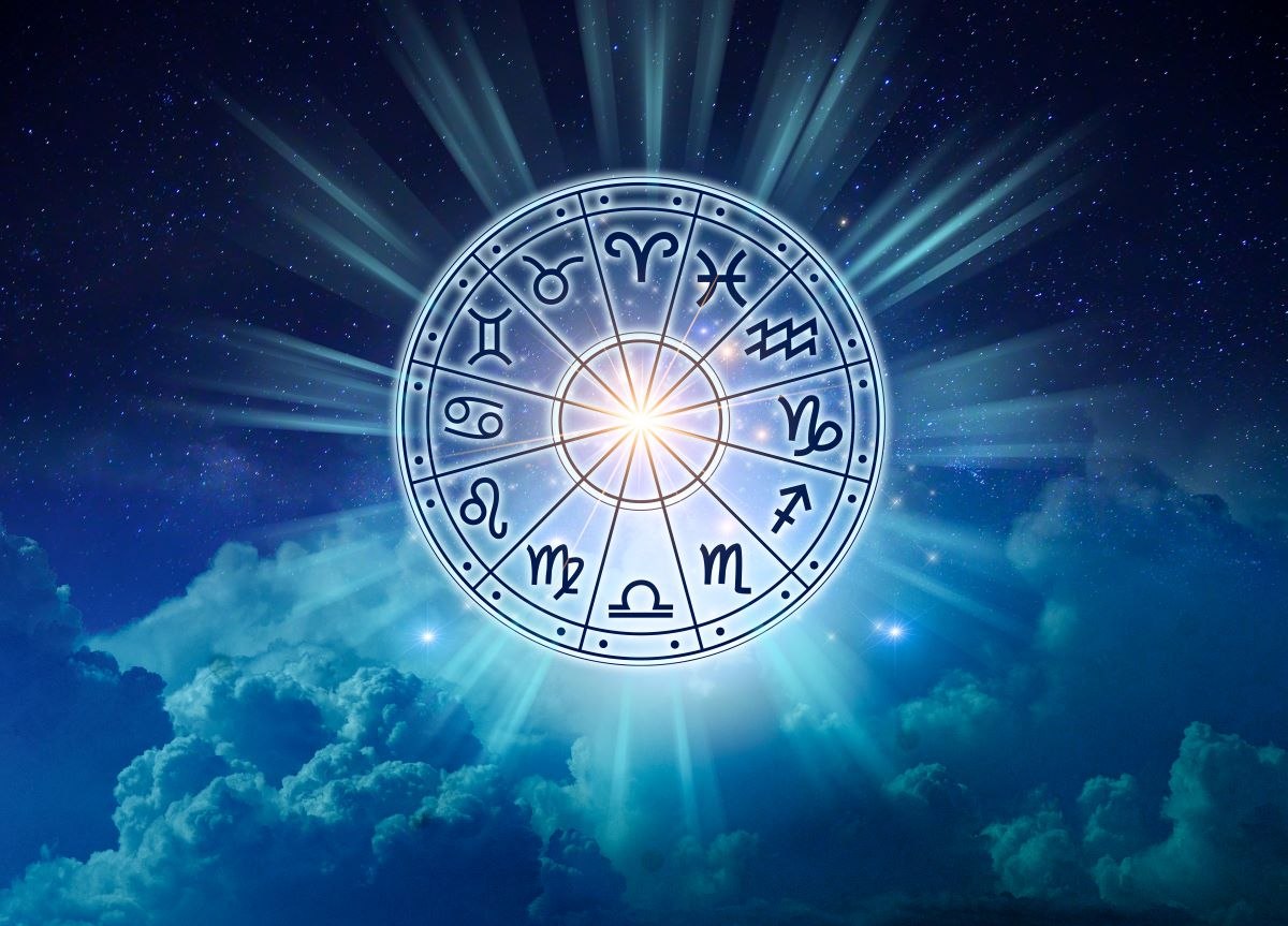 Horoscop vineri, 7 noiembrie. Berbecii trebuie să evite să înceapă proiecte noi, iar Săgetătorii își fac planuri de viitor Horoscop vineri, 7 noiembrie. Berbecii trebuie să evite să înceapă proiecte noi, iar Săgetătorii își fac planuri de viitor