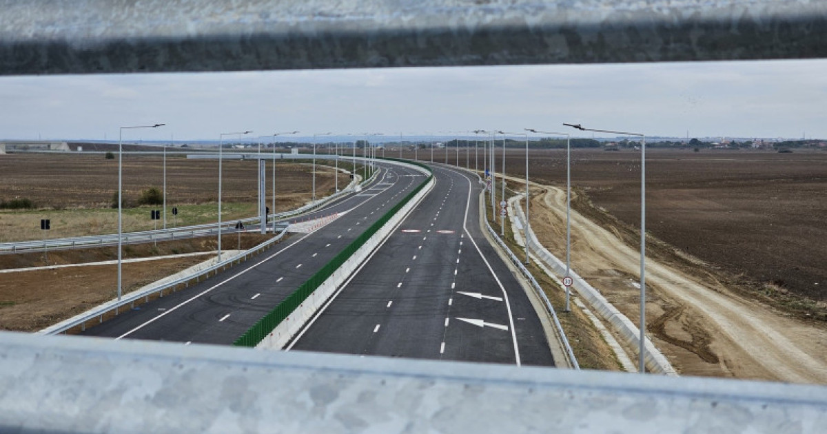 Ministrul Transporturilor: Până la finalul anului românii vor putea circula pe autostradă de la București la Adjud