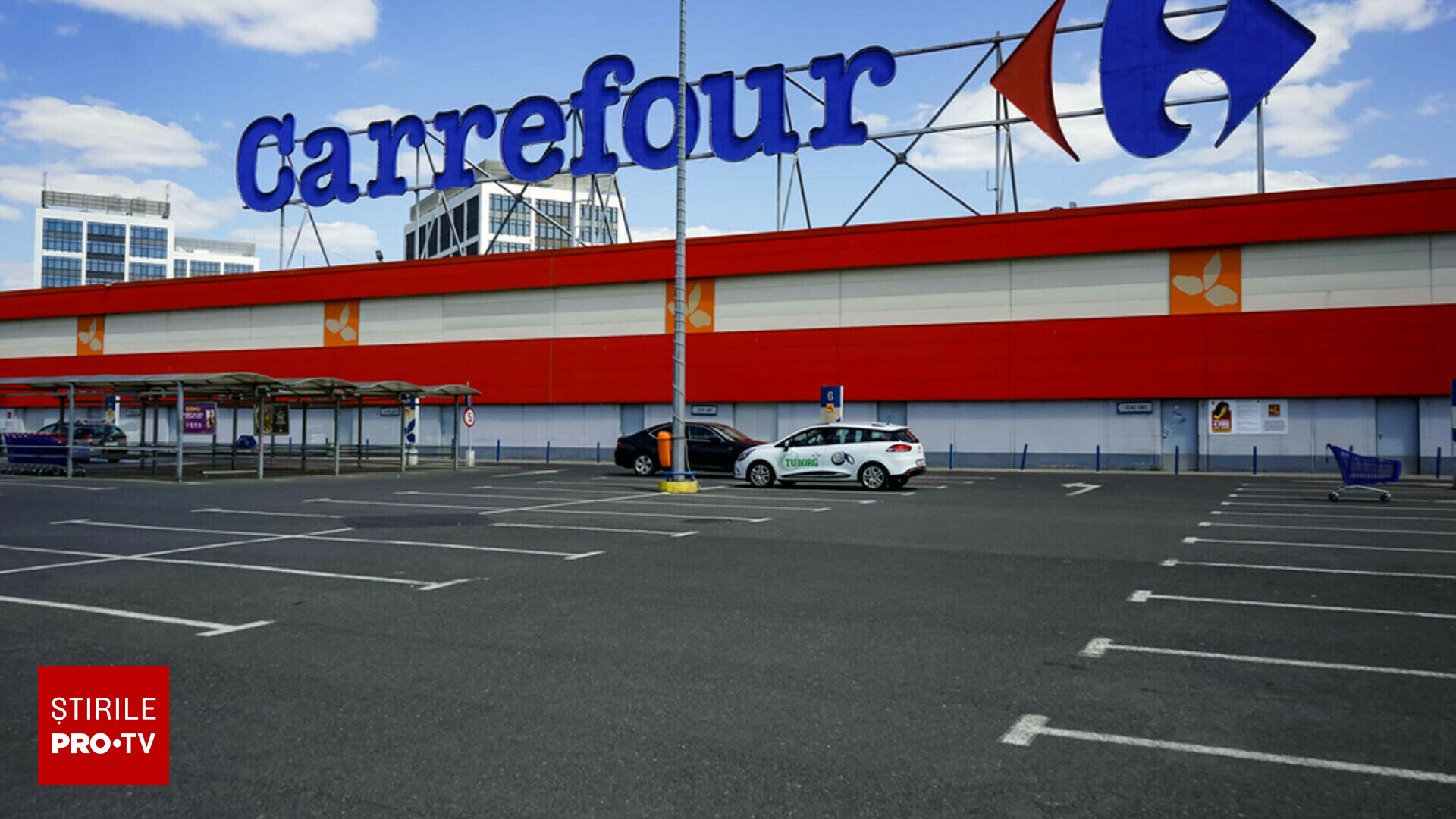 Carrefour ia în considerare ieşirea din Polonia. Care este motivul
