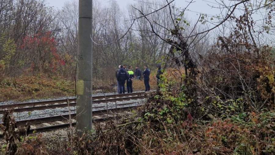 S-a aflat cum a murit tânăra din Bacău, găsită decedată lângă calea ferată. Femeia de 26 de ani nu a fost ucisă, de fapt