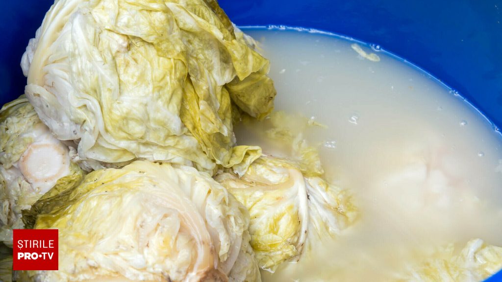 Când se pune varza la murat pentru iarnă. Ingredientele care nu trebuie să lipsească din butoi sau borcan