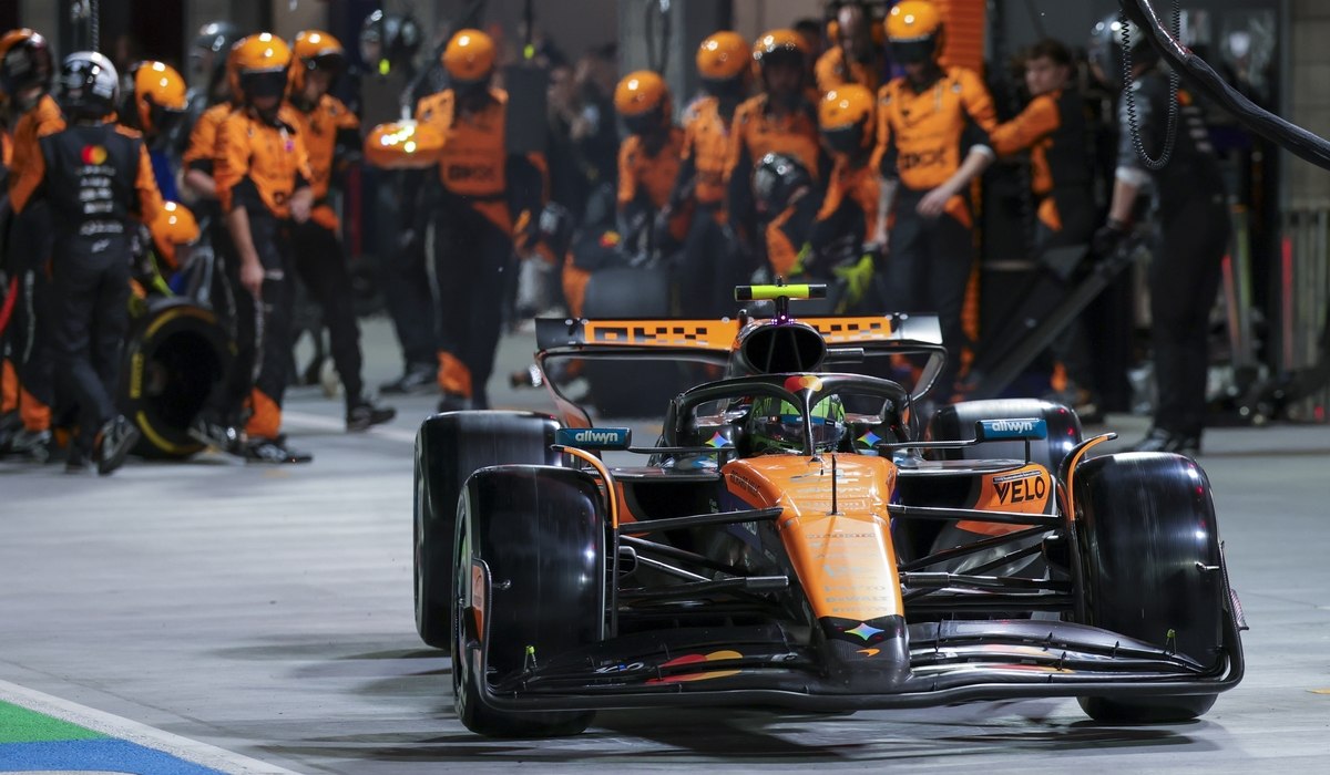 Decizie fără precedent în Formula 1: ambii piloți McLaren, descalificați