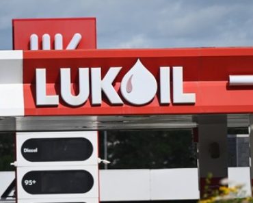 Unul dintre cei mai bogați oameni din Rusia, cofondator al Lukoil, și-a vândut acțiunile la companie pentru o sumă uriașă