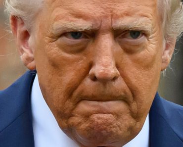 Avertisment de la Washington. Trump anunță că spațiul aerian al Venezuelei trebuie considerat „complet închis”. Reacție de la Caracas