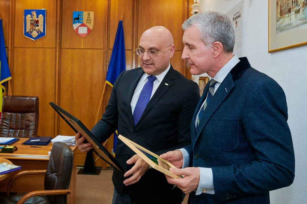 Prefectul Daniel Nicodim, gazda vizitei oficiale a Alteței Sale Regale Principele Radu în Prahova