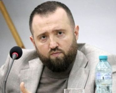 Senatoarea Cosmina Cerva i-a decernat lui Voineag premiul „Omul saptamanii”